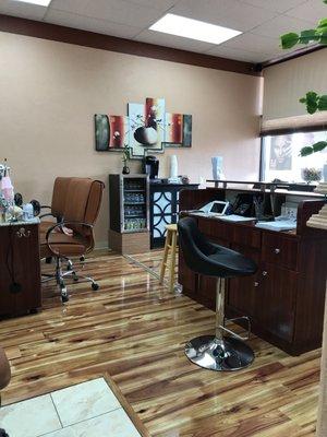 Beautiful salon!  Friendly people!