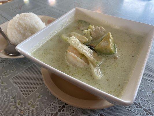 Avocado Curry w/ Shrimp