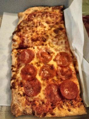 1 slice cheese 1 slice pepperoni pizza