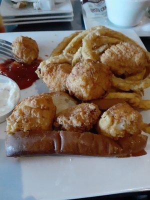 Scallop roll with onion rings