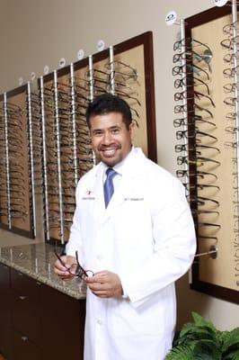 Let Dr. Sidney Imperial help you see better.