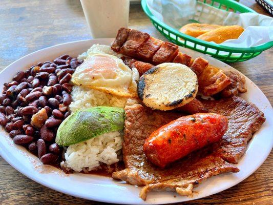 Bandeja Paisa