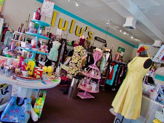 Lulu's Boutique is an adorable consignment boutique located in beautiful downtown Mission, Ks.