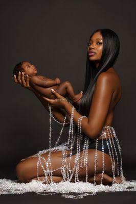 Infant photography in studio