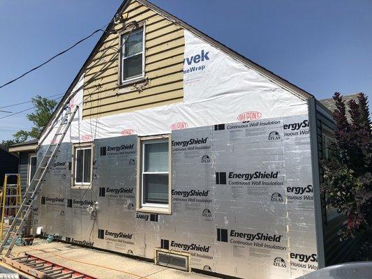 Insulation board before the siding.