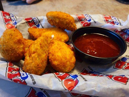 Jalapeño Poppers and dipping sauce