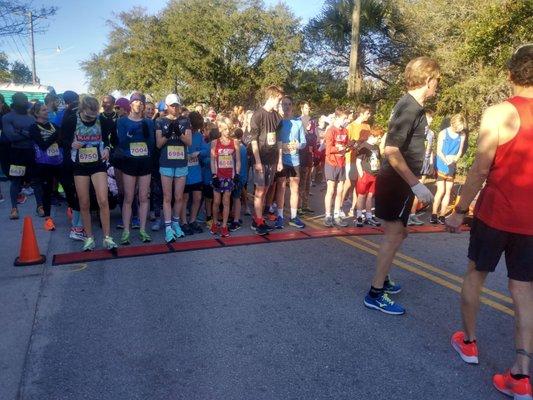 5K start line photo