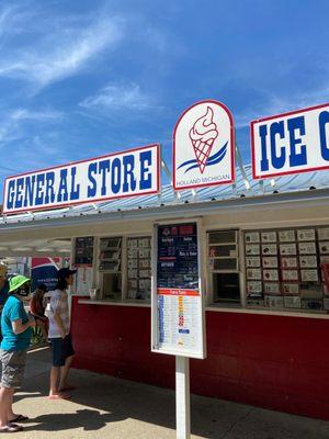 Ottawa Beach General Store