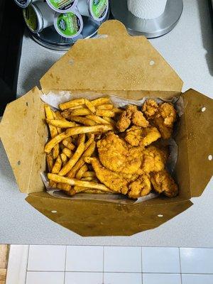 TFC Country Fried Chicken Tenders w. Seasoned Fries