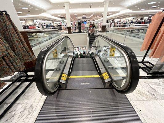 Dillard's Columbiana Centre Escalators