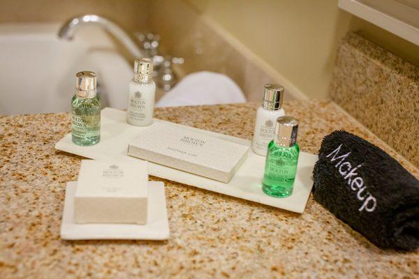 Inn & Club at Harbour Town bathroom and Molton Brown bath products