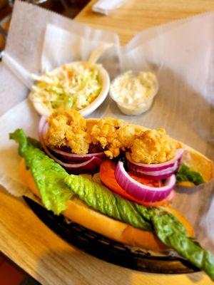 Oyster Po Boy w/coleslaw