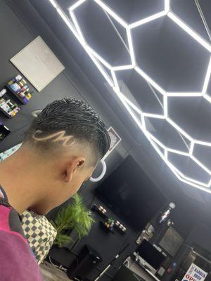 Mid fade w design