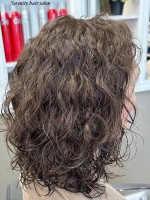 Light curl perm & cut!
By Cindy