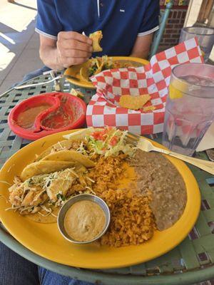 Fish taco plate.