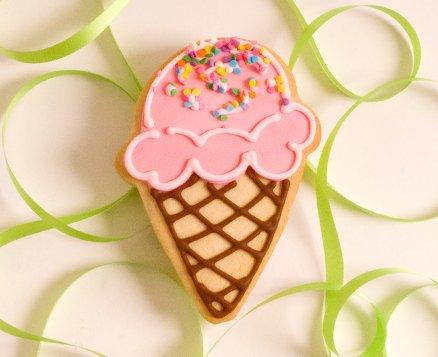 Ice cream cone party favors!