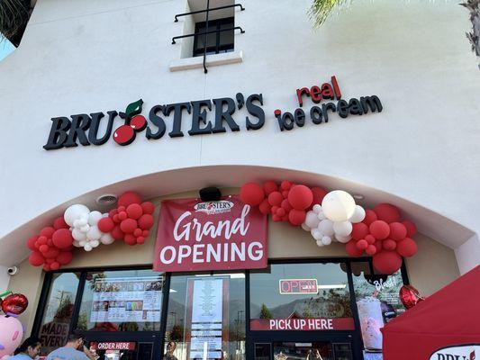 Bruster's Grand Opening weekend !