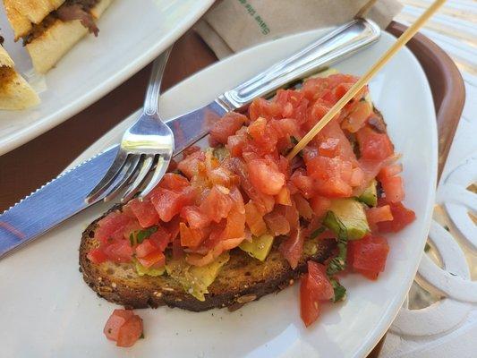 Small avocado toast with salmon