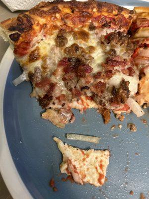 Bacon cheeseburger pizza