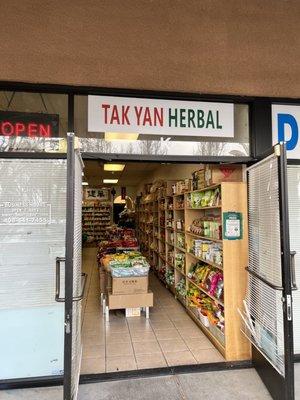 Tak Yan Herbal