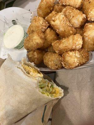 Chicken taco and tater tot's