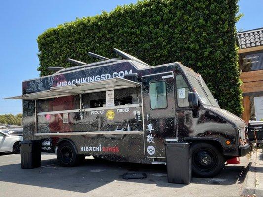 Don't feel like going to Mission Valley or Kearny Mesa for Japanese Teppanyaki? Stop by Hibachi King's delicious food truck in Chula Vista!