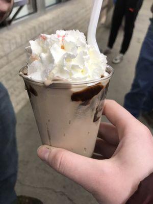 Hot fudge sundae with chocolate ice cream (kid size)