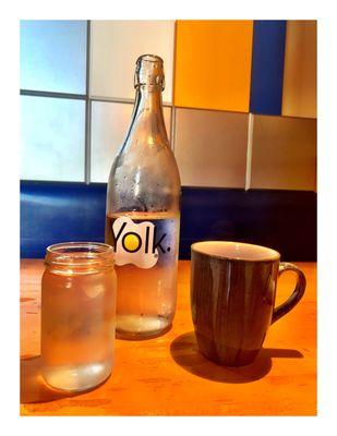 Yolk Oak Park/River Forest Location. Traditional American Breakfast Lunch & Brunch Coffees & Teas .Quick Nice Service. Cool!