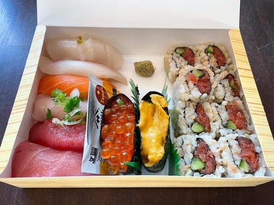 Premium sushi box