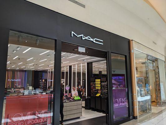 MAC Cosmetics