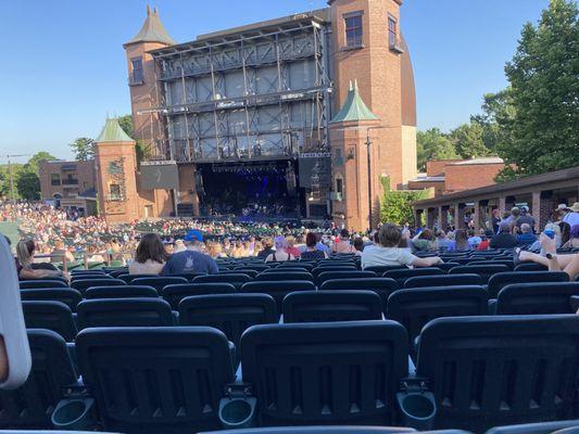 Sometimes the cheapest seats are the bestest seats. Shade and breeze!