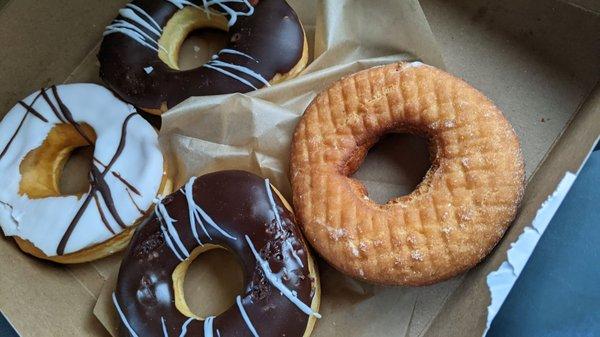 Donuts  - Vanilla Frosting, Chocolate Frosting, and Plain