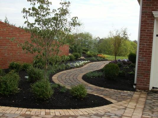 Paver Walkway and Mulch Installation