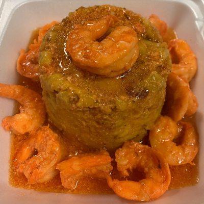 Mofongo con camarones al ajillo