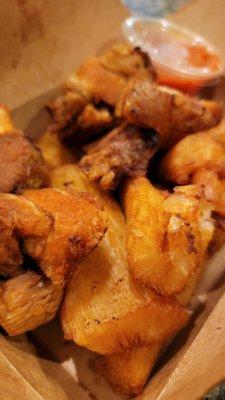 Yuca con Chicharrón - MY FAVORITEEEE!!