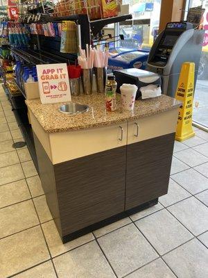 Trash counter with straws