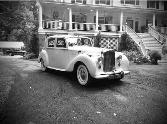 1949 Bentley at The Mackey House