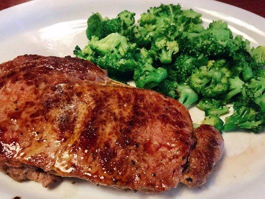 Ribeye with Steamed Broccoli (missing asparagus here in the pic)