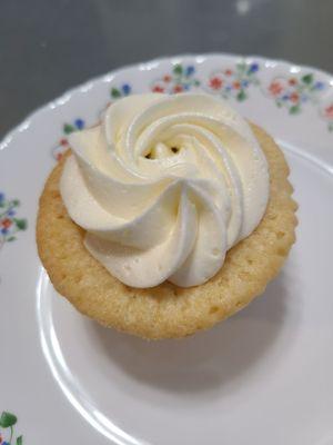 Grandma's pound cupcake