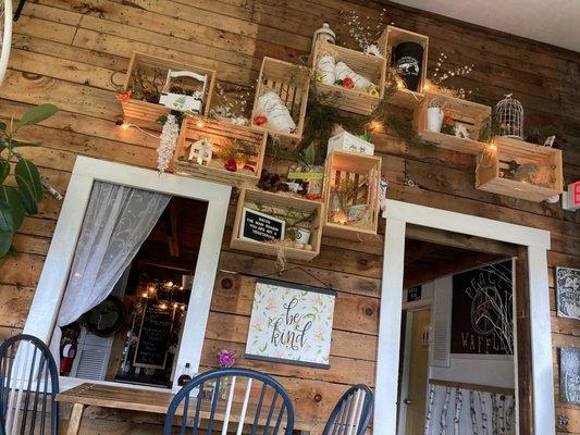 Beautiful decor. #country chic #rustic #farmhouse #cute #delightful