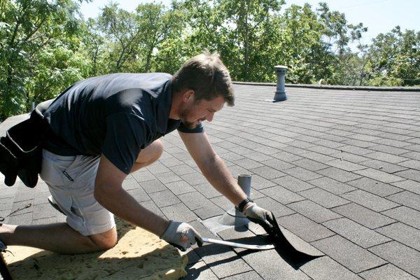 WHAT WE OFFER:
1) Roofing Services
2) Gutter Fixtures
3) Chimney Siding