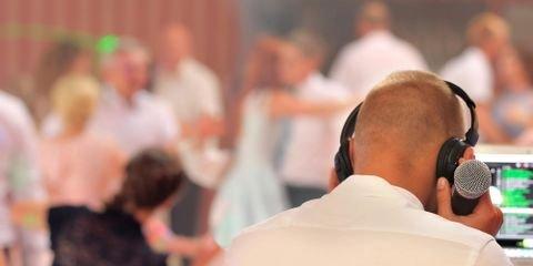 3 Reasons to Hire an Event DJ