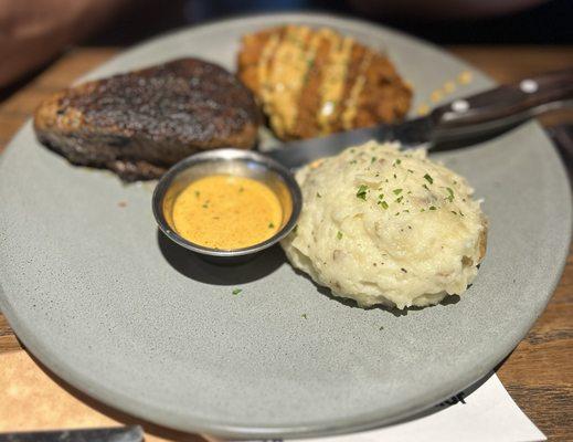 SIRLOIN* & BLOOMIN' CHICKEN