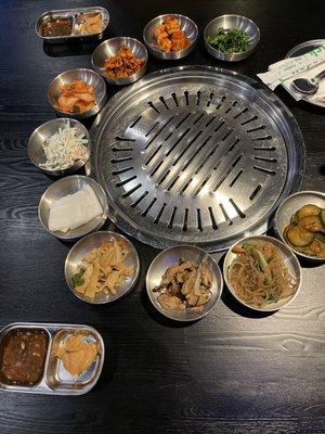 Banchan selection and dipping sauce