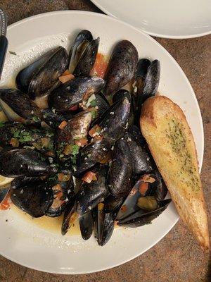 PEI Mussels in White Wine sauce