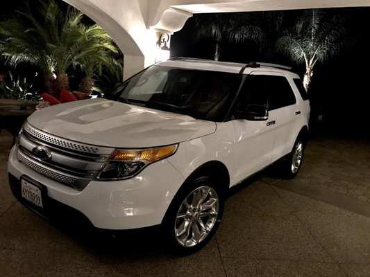 Full wash and wax on this Ford Explorer!