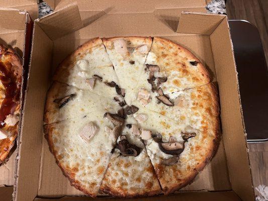 Gluten free Wild mushroom (add chicken) pizza