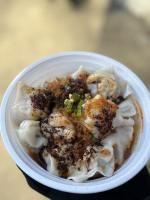 Wonton with spicy sauce