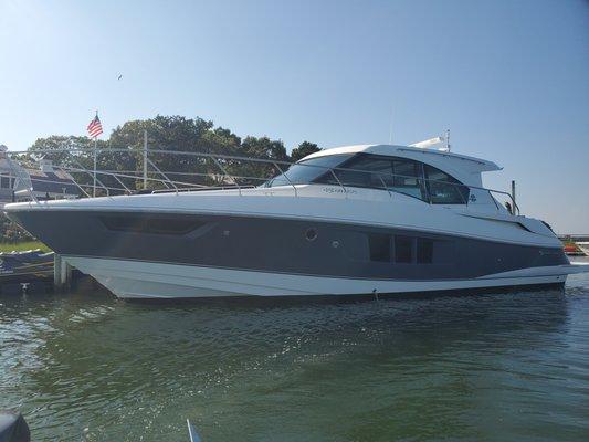 2017 45 Cruisers Cantius