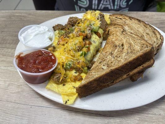 Mexican omelette with rye toast